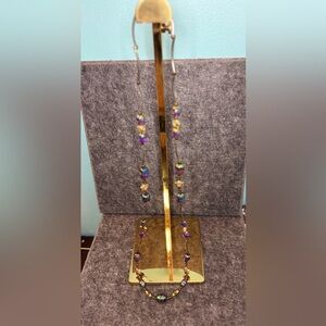 lariat-style necklace